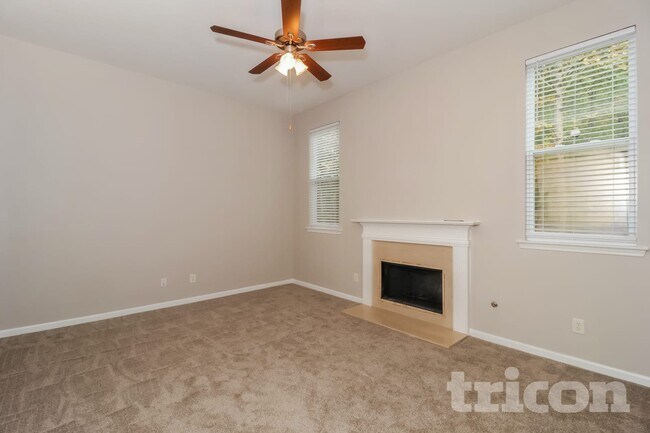 Building Photo - 46 Crescent Woode Way