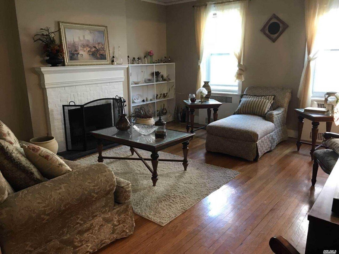 Foto principal - 14 Mulford Pl