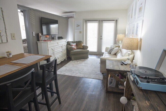 Foto del edificio - 421 West