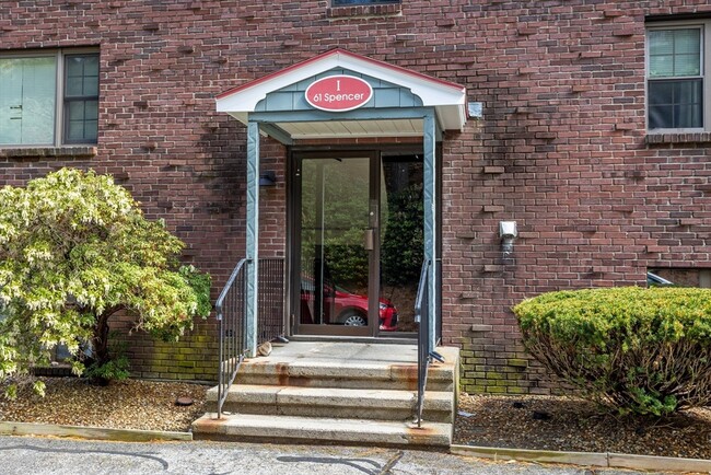 Foto del edificio - 61 Spencer Rd