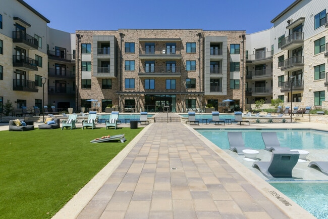 Building Photo - Lenox Grandview