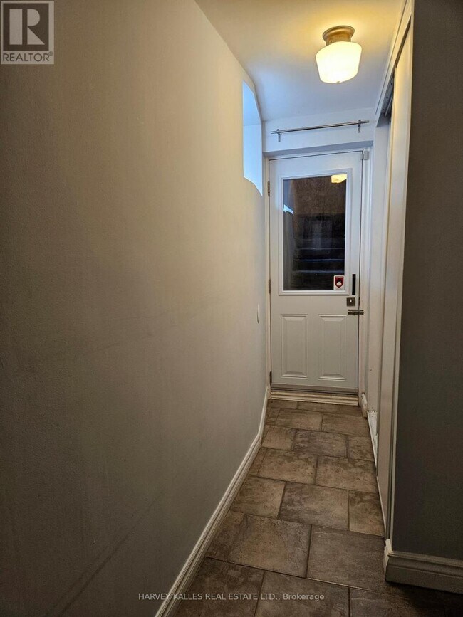 Photo du bâtiment - 85 Lanark Ave