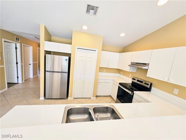 Foto del edificio - 228 Hightower Ave S