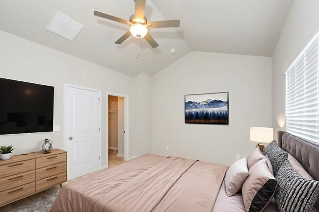 Building Photo - 24 Jackson Ct