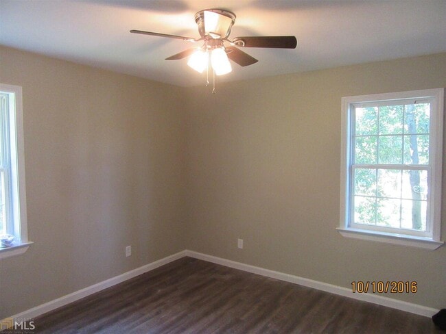 Building Photo - 222 S Mulberry St