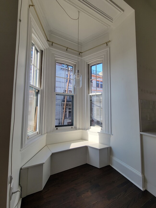 Building Photo - 2231 Green St