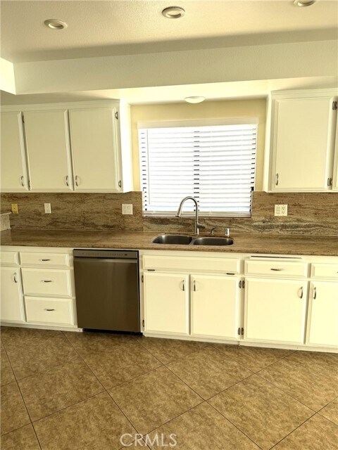 Building Photo - 27290 Outrigger Ln