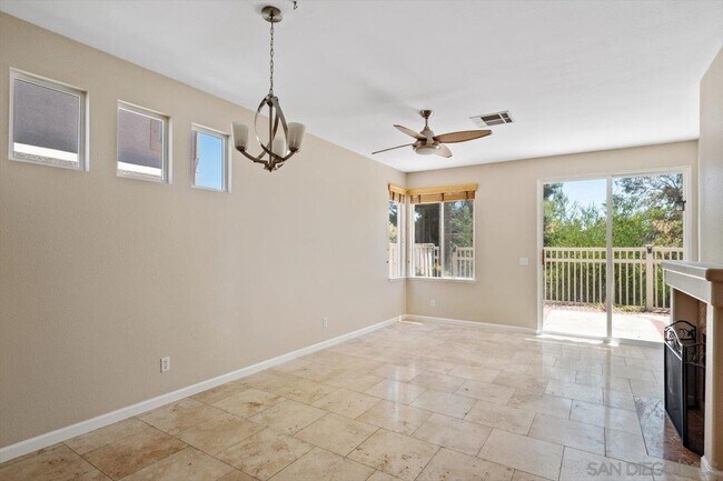 Foto del edificio - 9456 Compass Point Dr S