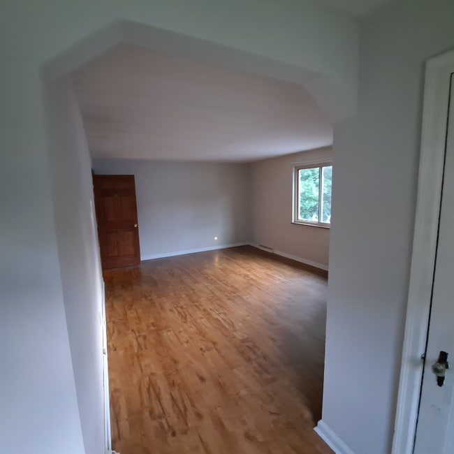 Building Photo - 5141 Sumter Ave