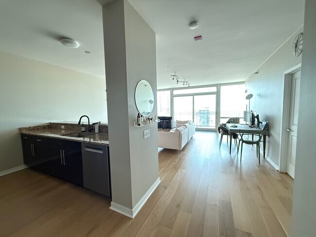 Foto del edificio - 757 N Orleans St