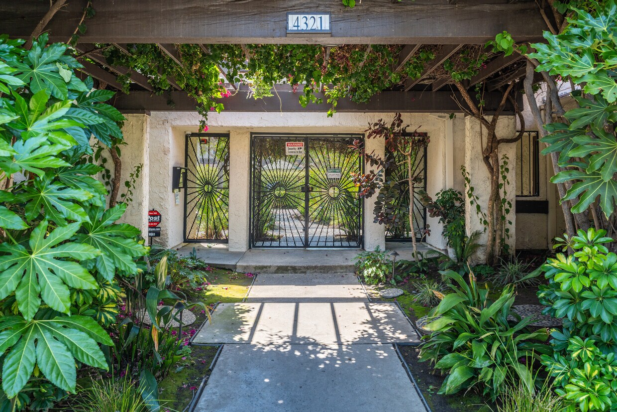 Foto principal - 4321 Matilija Ave