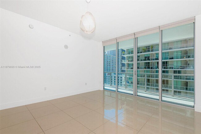 Foto del edificio - 1111 SW 1st Ave