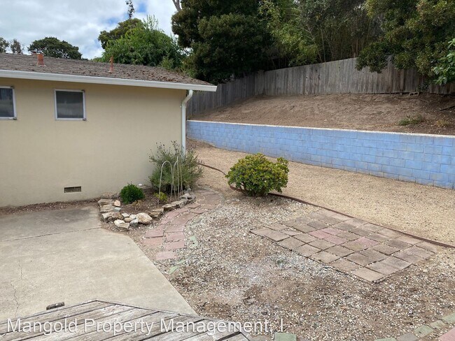 Building Photo - 3 br, 1 bath House - 32 Ralston Drive
