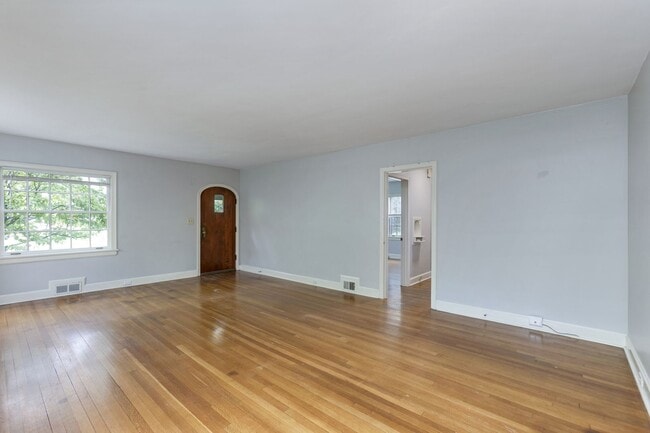 Building Photo - 915 Winston Pl