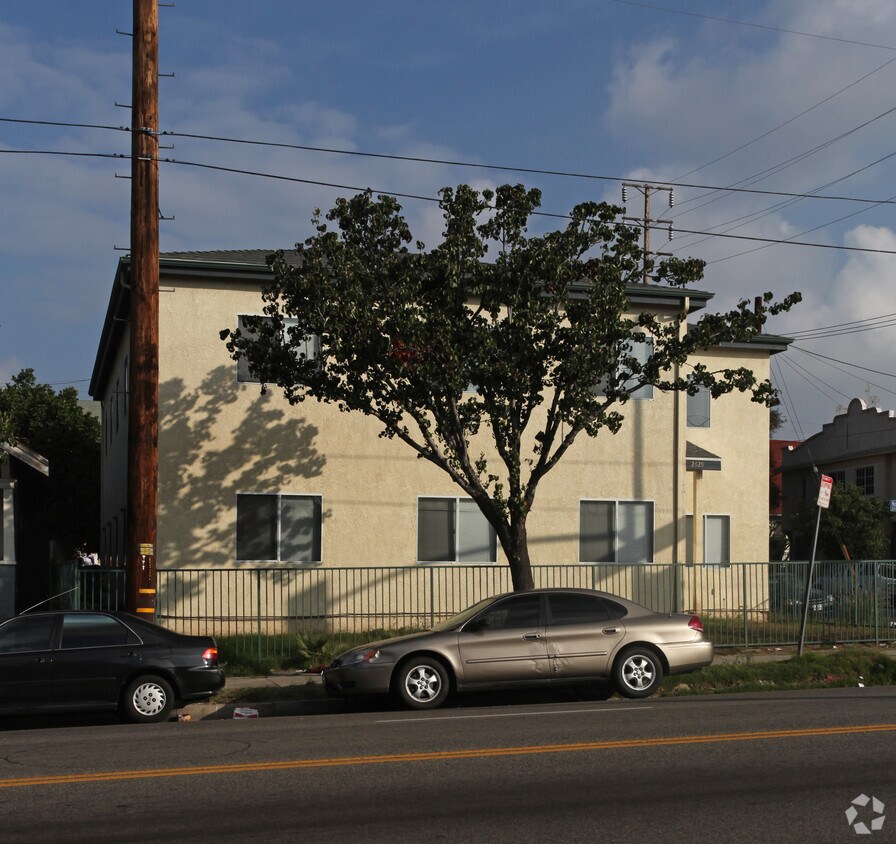 Building Photo - 2629 Main St