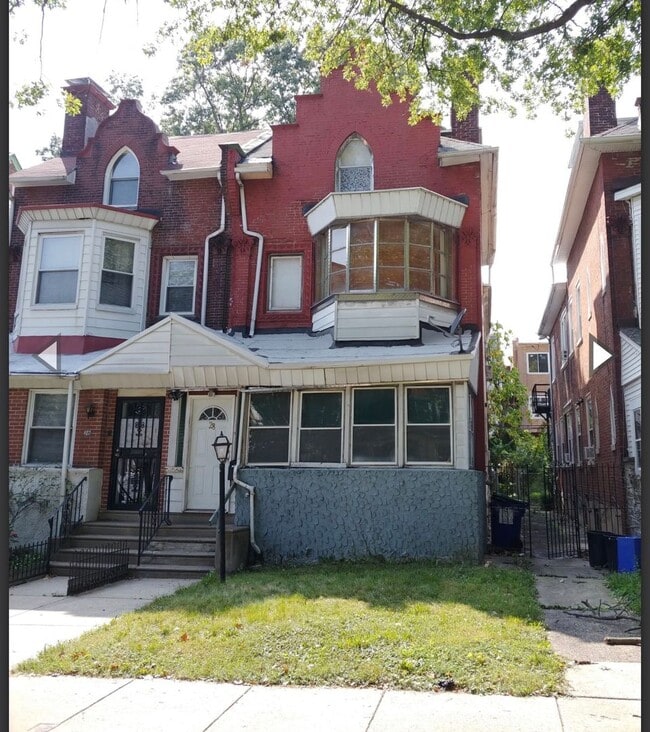 Building Photo - 28 N 50th St