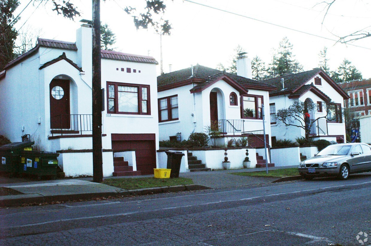 Foto del edificio - 1918-1926 SW Elm St