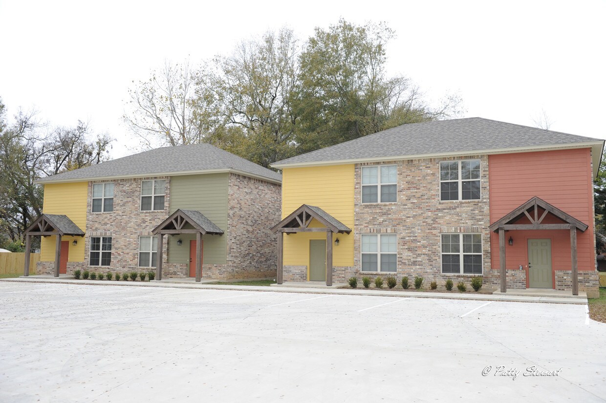 Foto principal - 109 Claiborne St