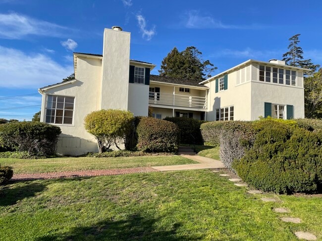 Building Photo - 1743 Spruce St