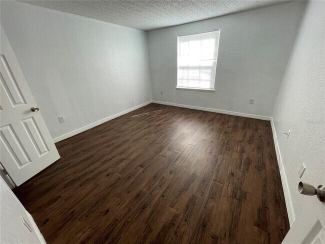 Foto del edificio - 3997 Versailles Dr