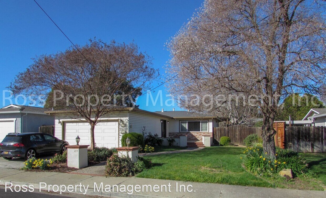 Foto principal - 3 br, 2 bath House - 177 Barber Street