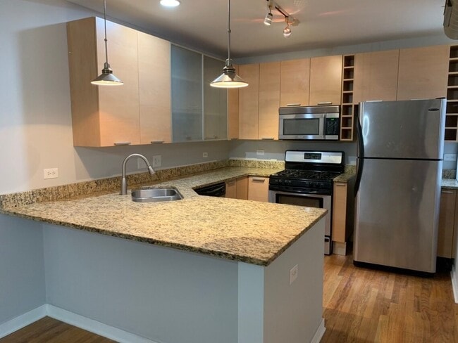 Foto del edificio - 7508 N Damen Ave