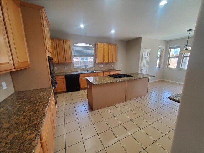 Foto del edificio - 8130 Edenwood Dr