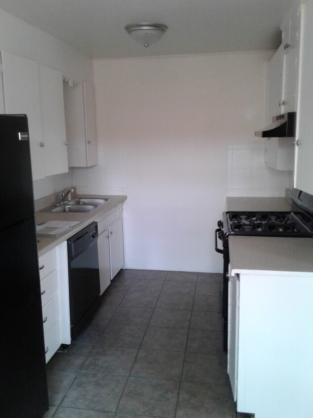 Foto principal - 3020 N. Balboa Avenue #1