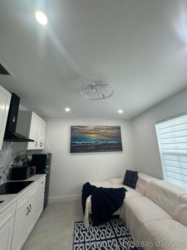 Foto del edificio - 517 SW Halden Ave