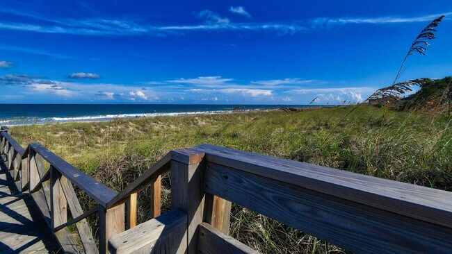 Foto del edificio - 269 Debordieu Blvd