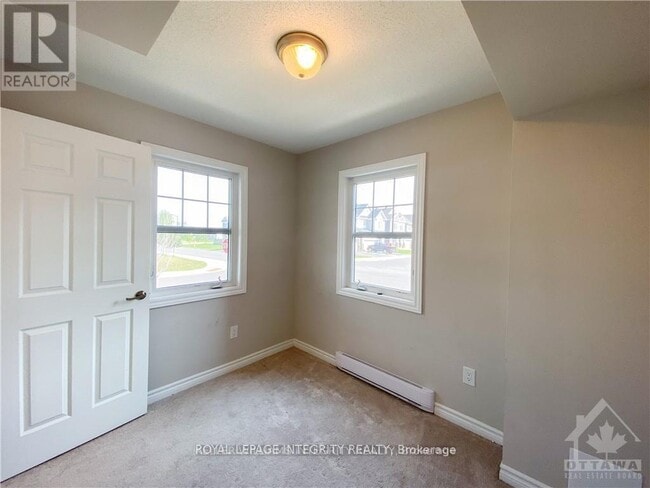 Building Photo - 894 Fameflower St