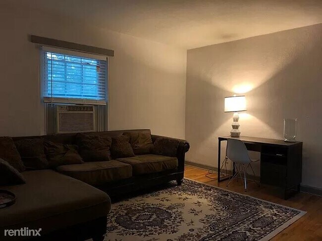 Building Photo - 2 br, 1 bath Apartment - 902 Stuyvesant Ave