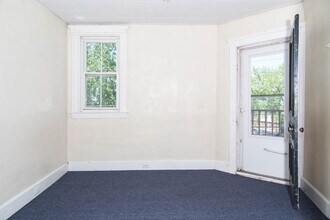 Building Photo - 1-5 Pine Pl