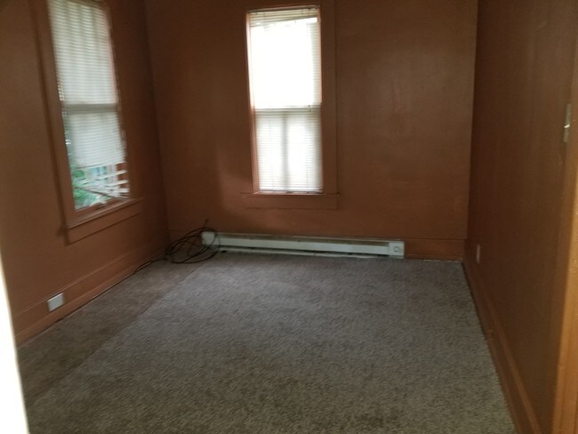 Foto del edificio - 839 E Vineyard Ave