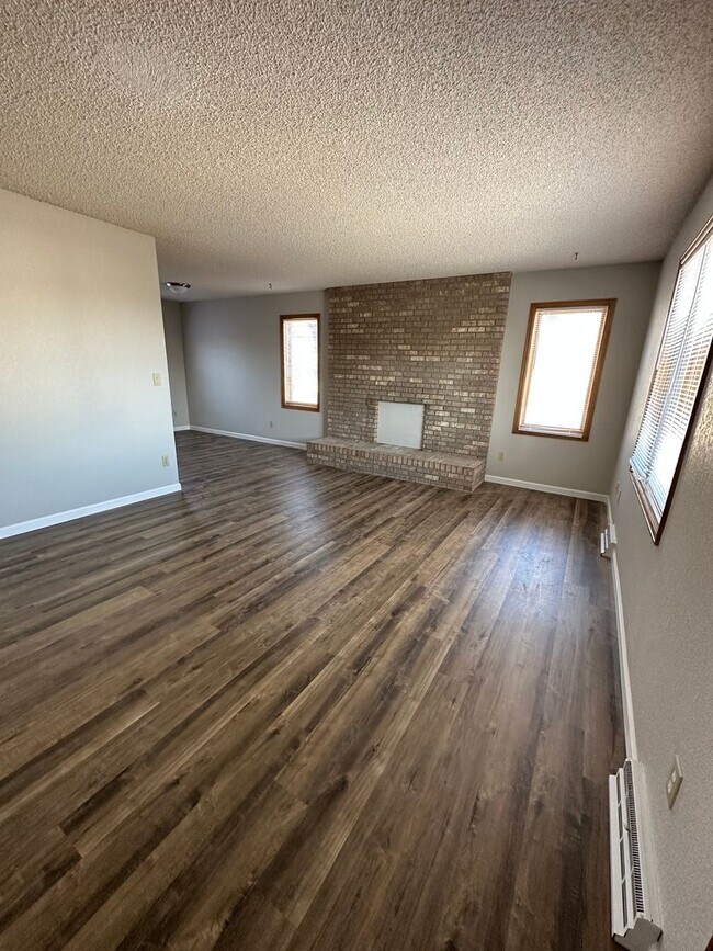 Foto del edificio - 255 Miller Ln