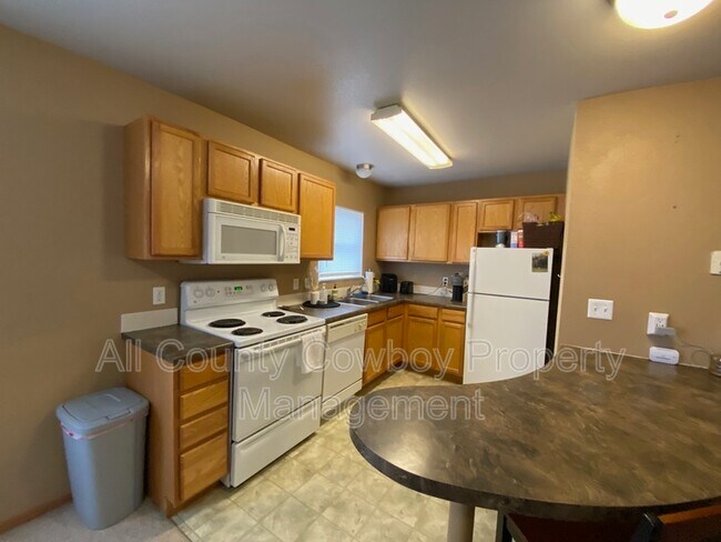 Foto del edificio - 621 E Mitchell St
