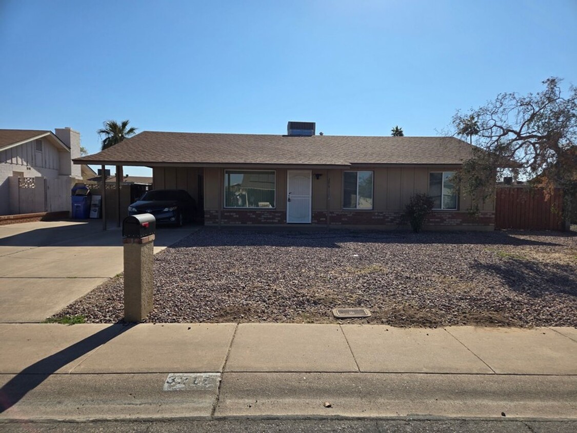 Primary Photo - Fantastic 3 bed 2 bath home in Phoenix. NO...