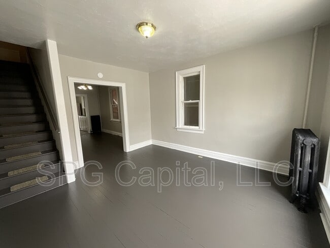 Foto del edificio - 324 N Franklin St