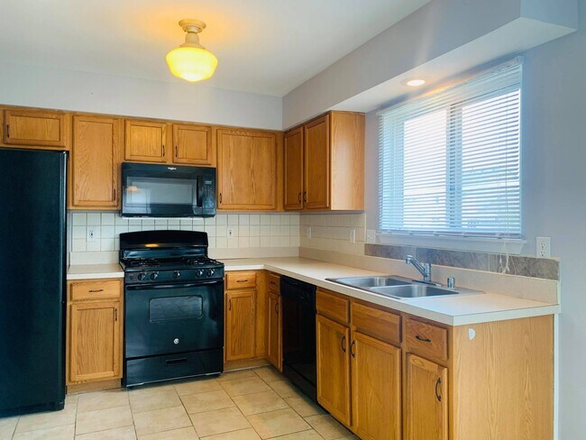 Foto del edificio - 10018 66th St