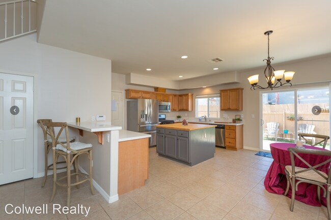 Building Photo - 4 br, 3 bath House - 1278 Granger St