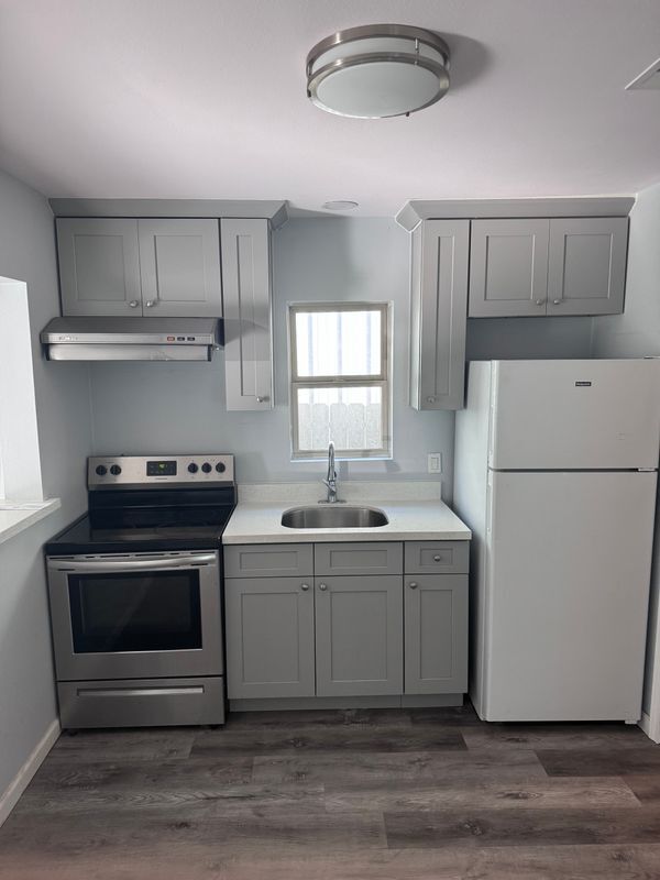 Foto del edificio - 2405 Randolph Rd