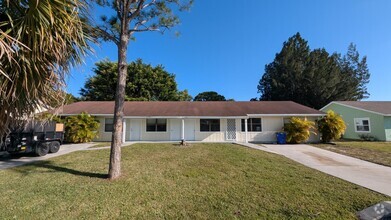 Building Photo - 3743 SE Dixie Ross St