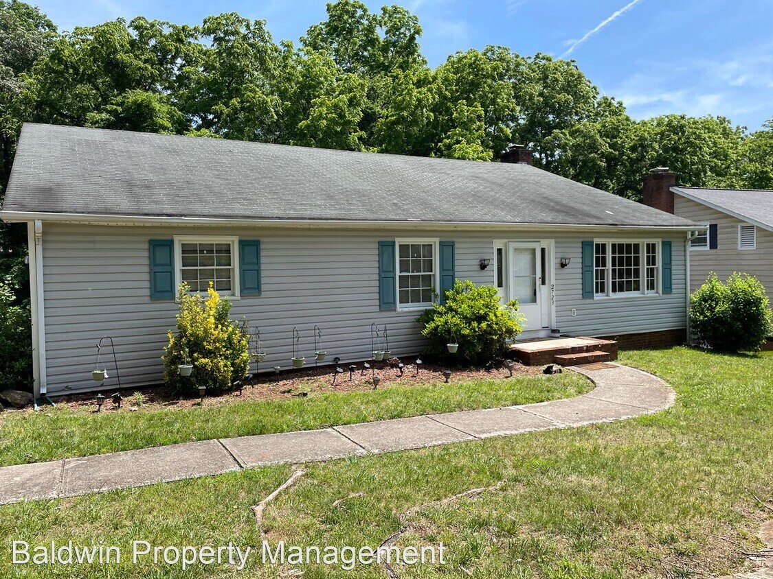 Foto principal - 4 br, 2 bath House - 2723 Winslow Lane