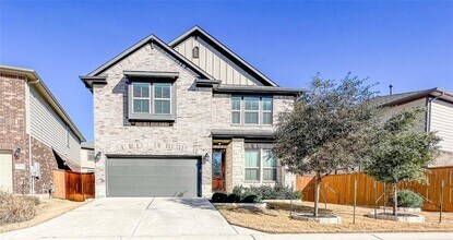 Building Photo - 9002 Palmito Dr