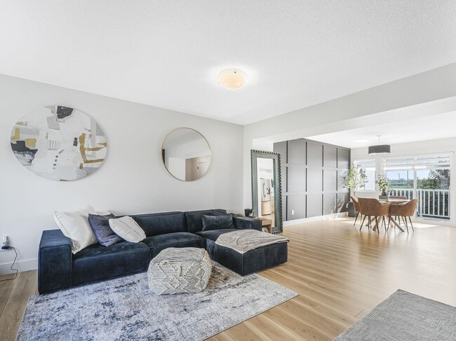 Building Photo - 1391 Starling Dr NW