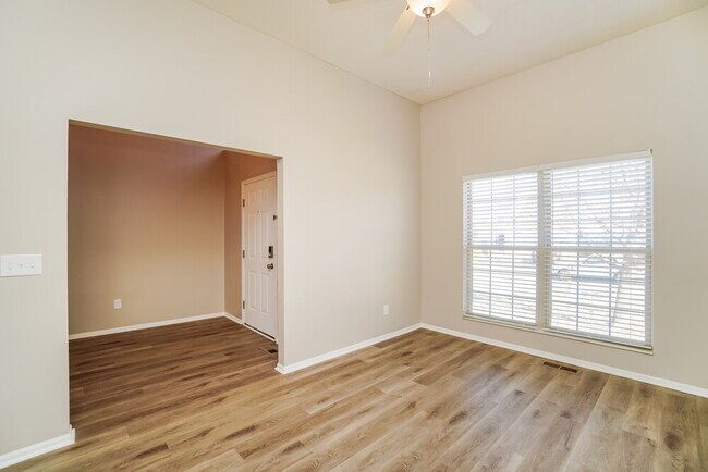 Building Photo - 8225 Creekstone Ln
