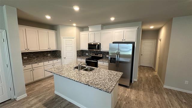 Building Photo - 3147 Solana Cir