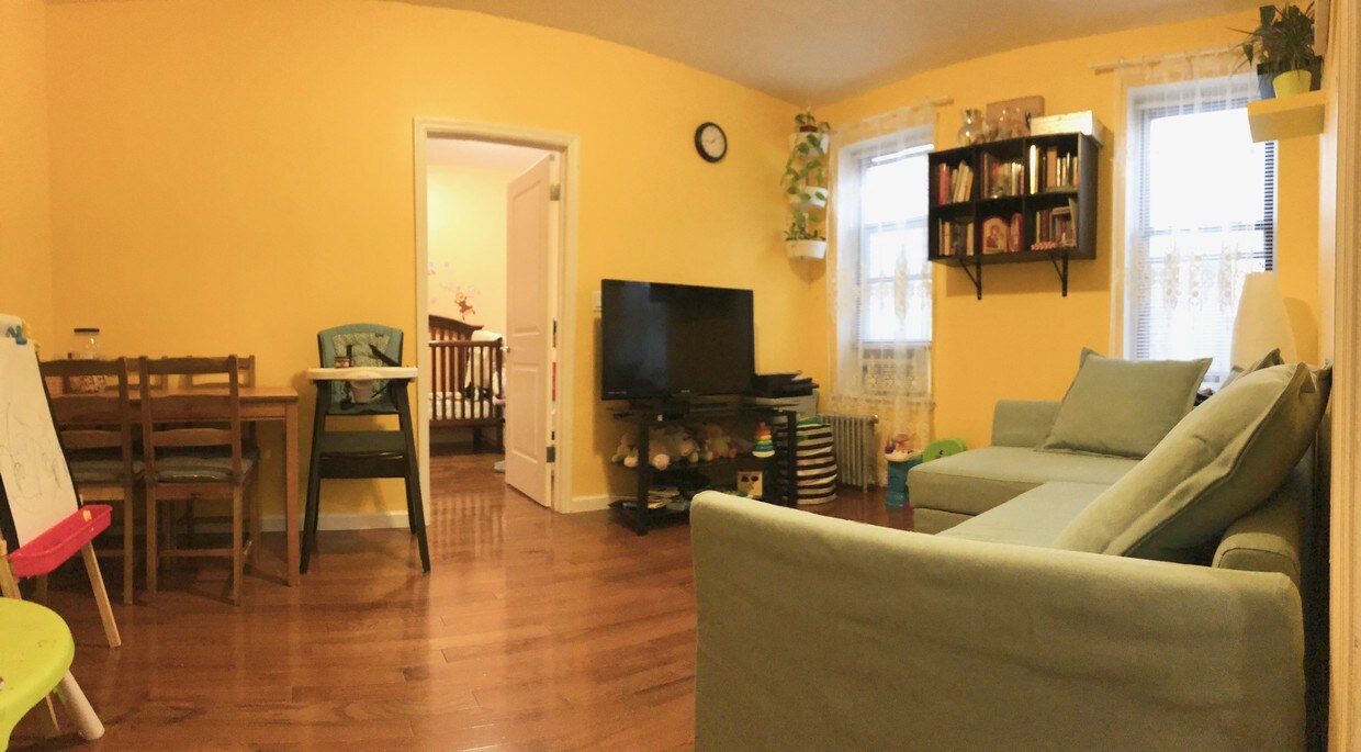 Primary Photo - 112 Avenue S