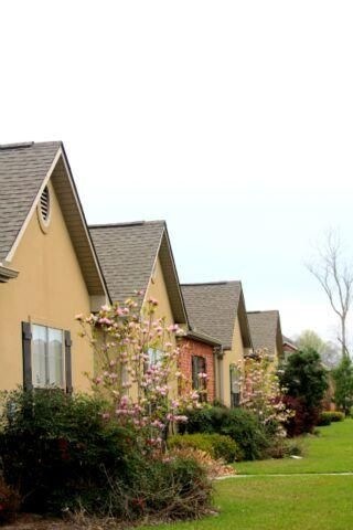 Building Photo - 809 Summer Breeze