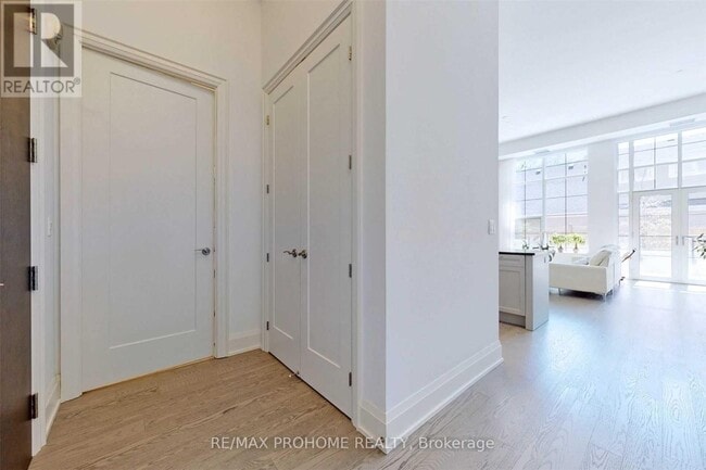 Photo du bâtiment - 20 Fred Varley Dr